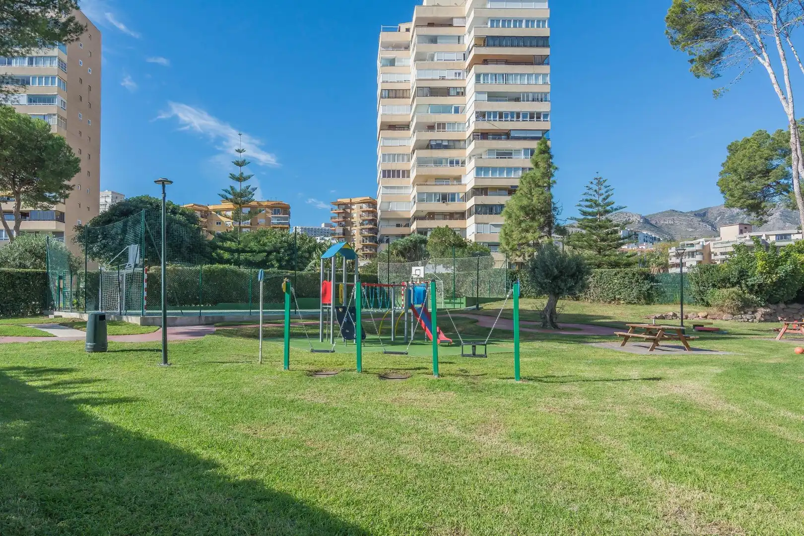 Vista exterior de Pis en venda en Torremolinos amb Terrassa i Piscina comunitària
