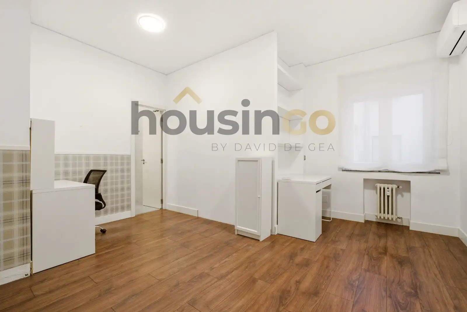Flat for sale in Madrid  with Air Conditioner, Heating and Storage room