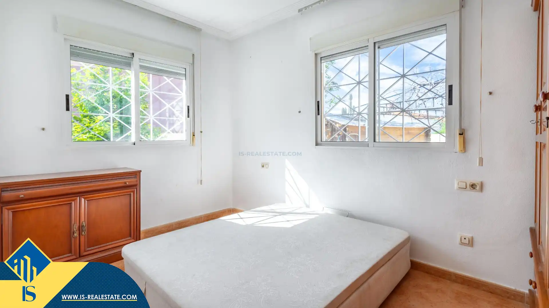 Casa amb piscina en venda a Zona Carrefour - Urbanizaciones, imagen 2