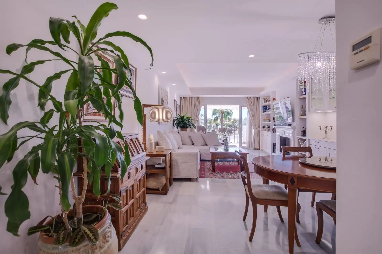 Wohnzimmer von Maisonette zum Verkauf in Marbella mit Klimaanlage, Terrasse und Abstellraum