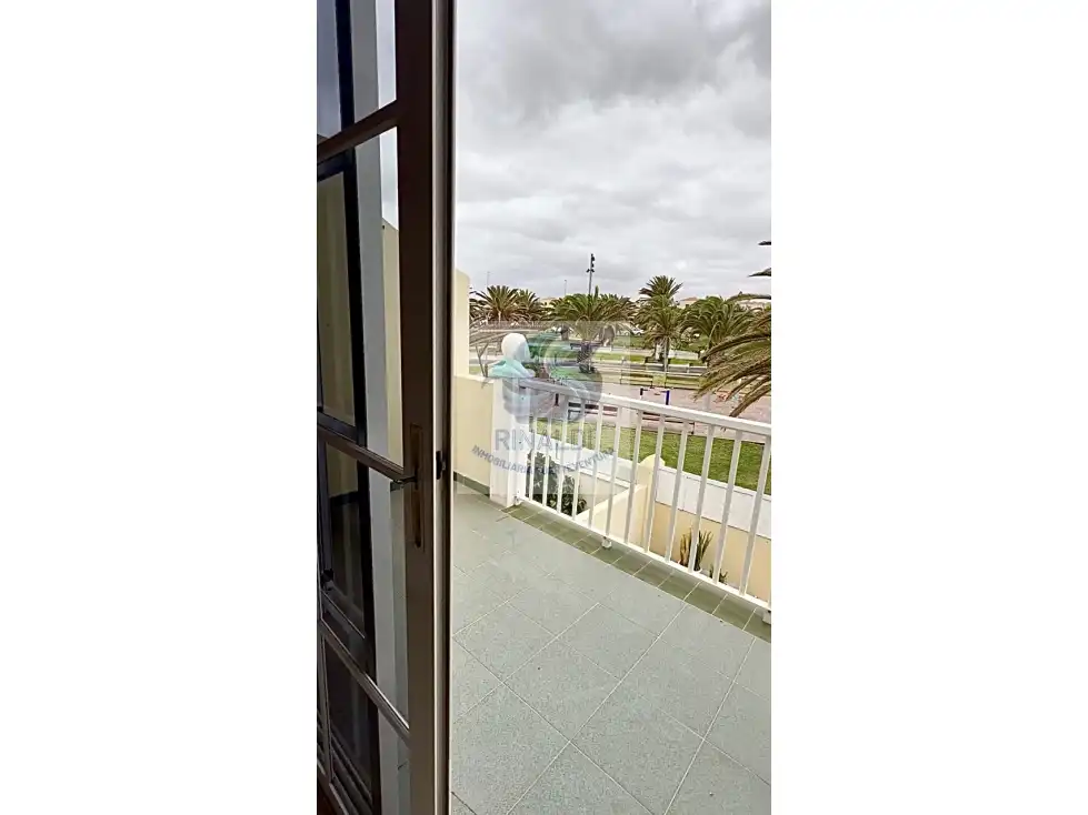 Vista exterior de Dúplex en venta en Caleta de Fuste