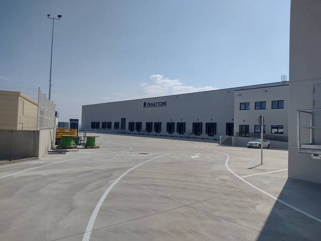 Nave industrial en Alquiler en Calle Carae en Garrapinillos