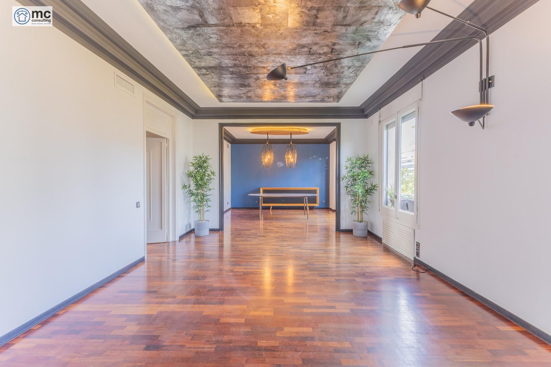 Dining room of Flat for sale in  Barcelona Capital  with Air Conditioner, Parquet flooring and Balcony