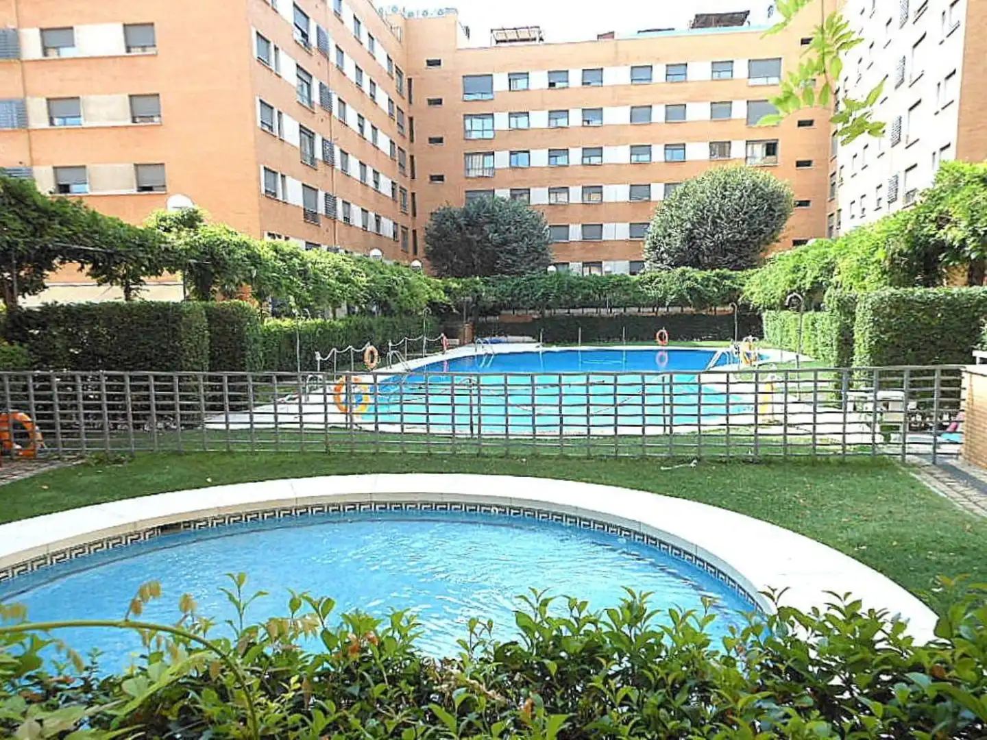 Schwimmbecken von Wohnung zur Miete in Madrid mit Klimaanlage, Heizung und Privatgarten