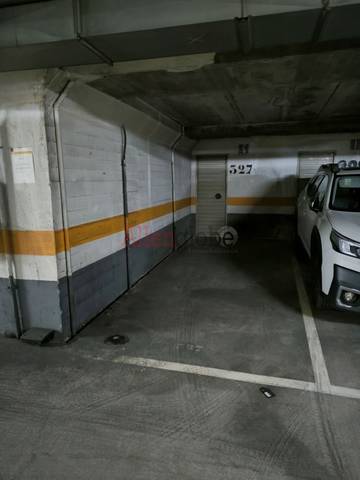 Garaje en Venta en Calle Rosal en Parque San Francisco - Uría