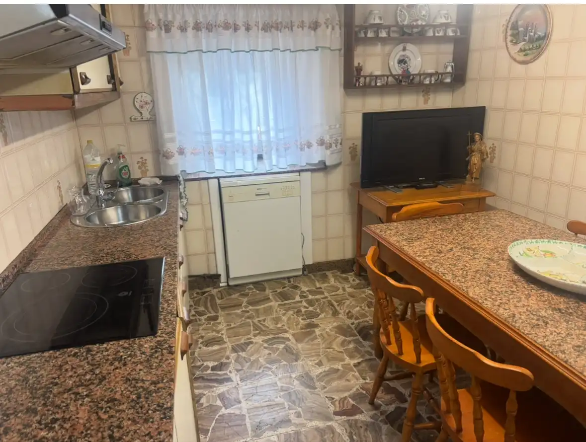 Kitchen of Houses for sale in Santiago de Compostela   with Heating, Private garden and Terrace