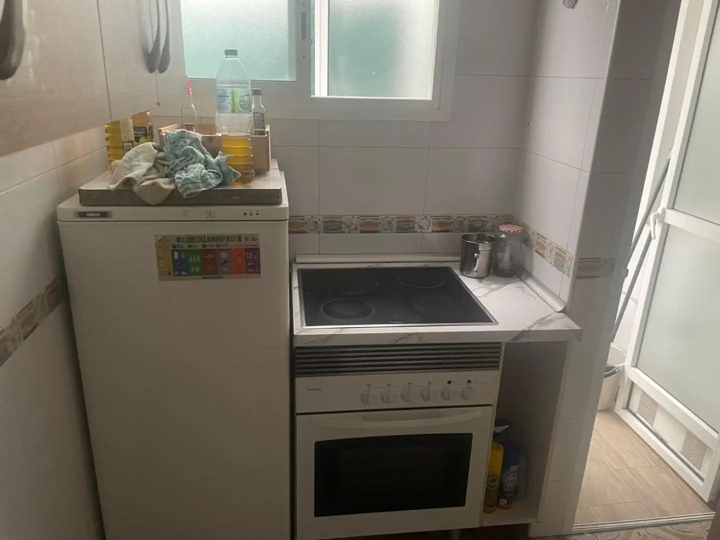 Cocina de Piso para compartir en Jaén con Aire acondicionado