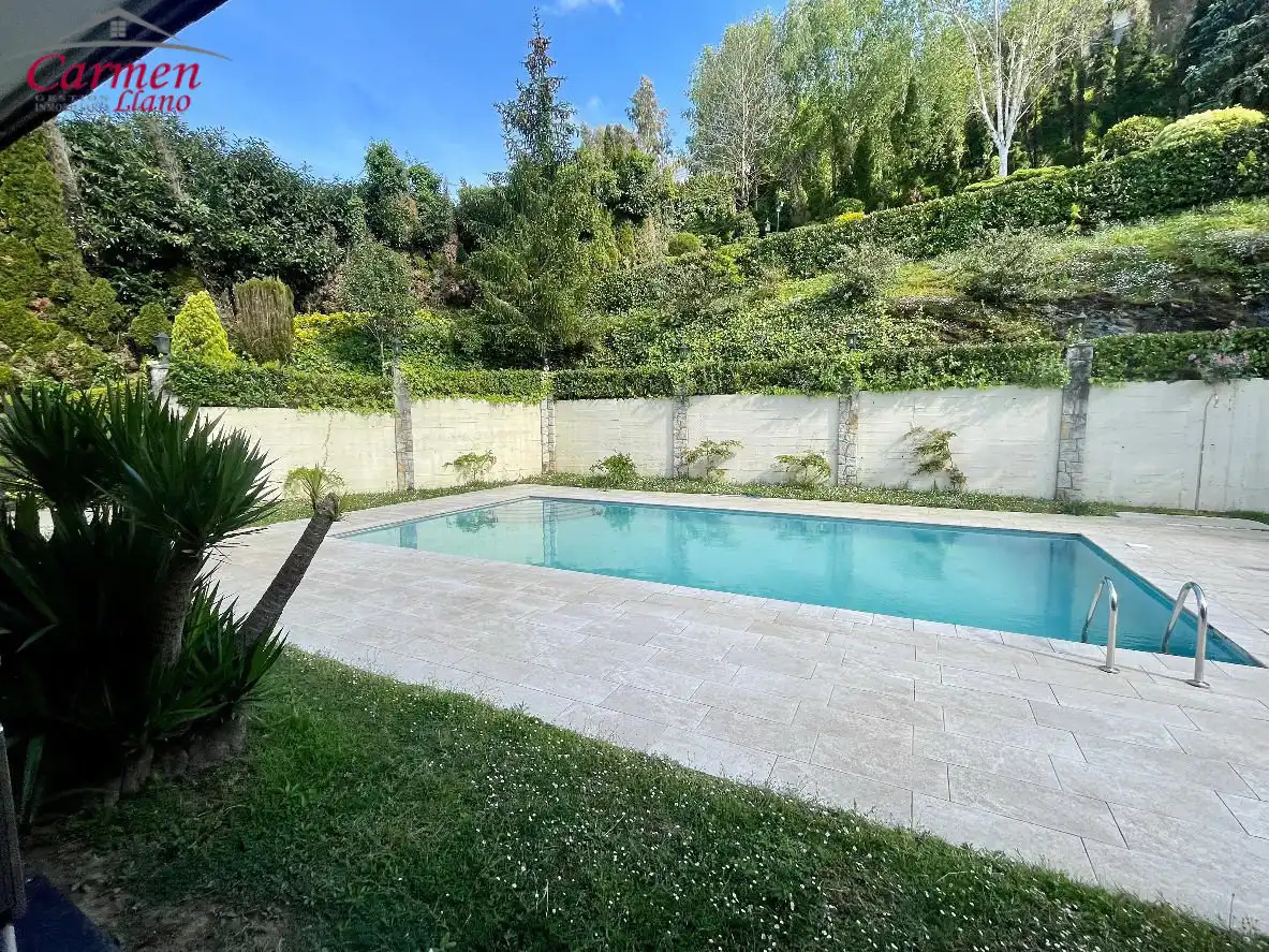 Piscina de Casa o xalet en venda en Mungia amb Calefacció, Jardí privat i Terrassa