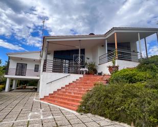 Vista exterior de Casa o xalet en venda en Caldes de Malavella amb Calefacció, Jardí privat i Terrassa