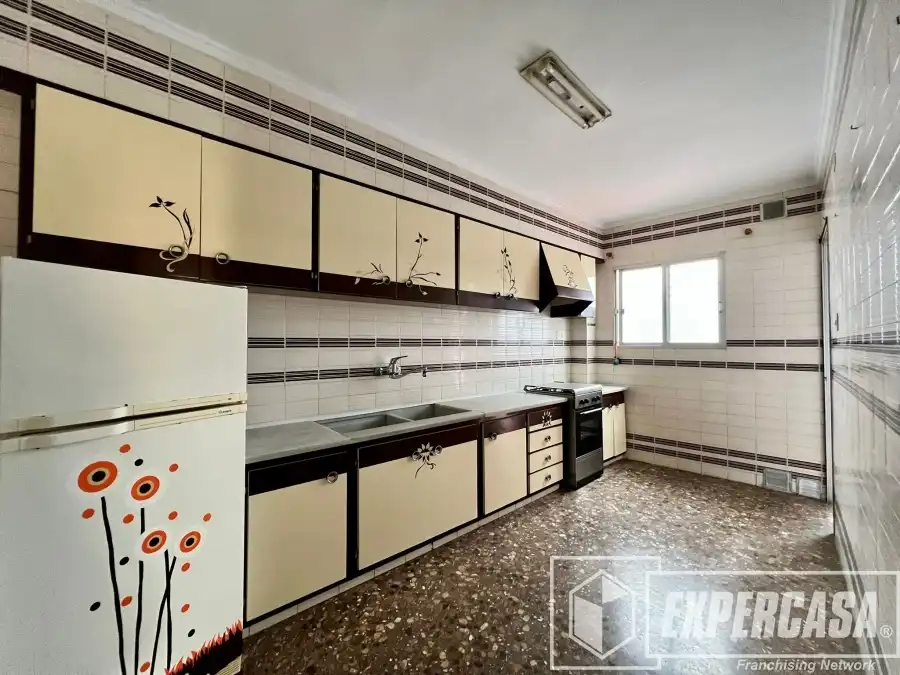 Cocina de Piso en venta en Picassent con Terraza
