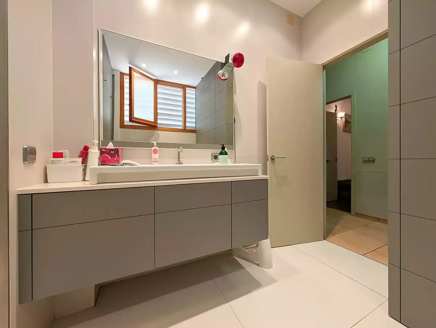 Bathroom of Houses for sale in Banyoles  with Swimming Pool and Furnished