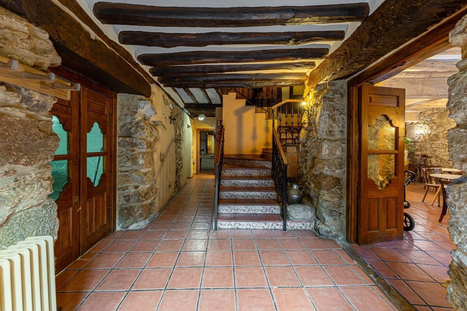 Finca rústica en venda en Candelario amb Jardí privat, Terrassa i Moblat