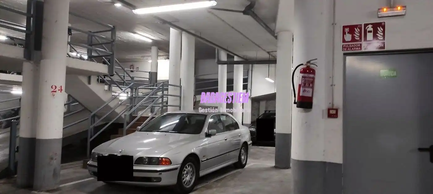 Einzelparkplatz zum Verkauf in Carrer Baldomer Sola, imagen 2
