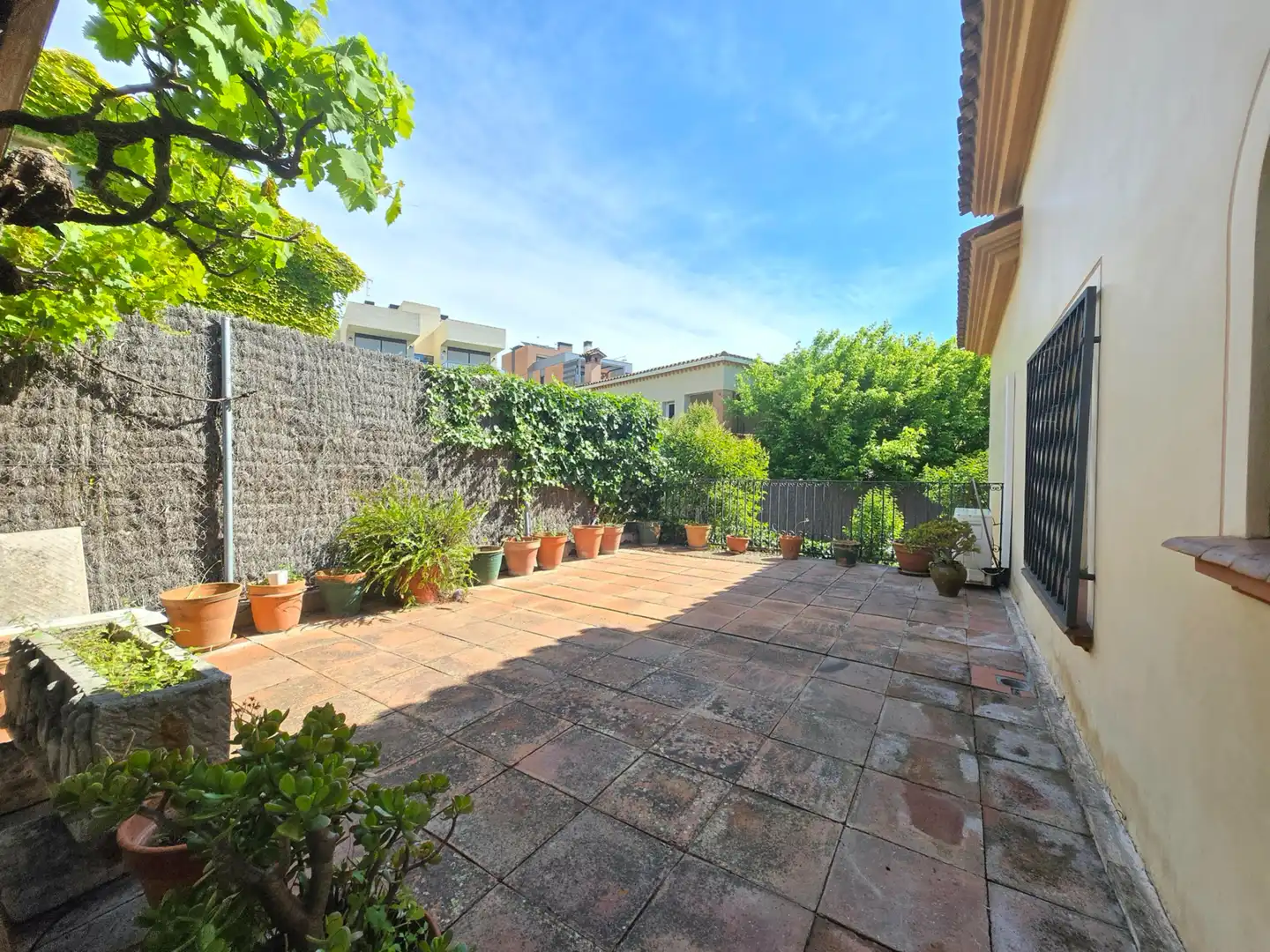 Jardí de Casa o xalet en venda en Sant Just Desvern amb Aire condicionat, Calefacció i Jardí privat