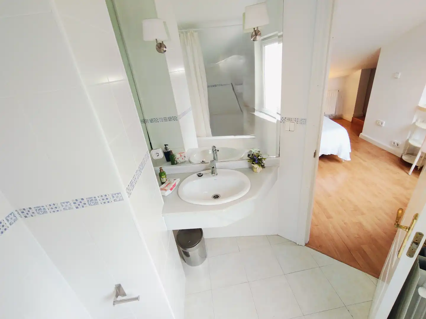 Baño de Dúplex en venta en Santander con Calefacción, Parquet y Amueblado