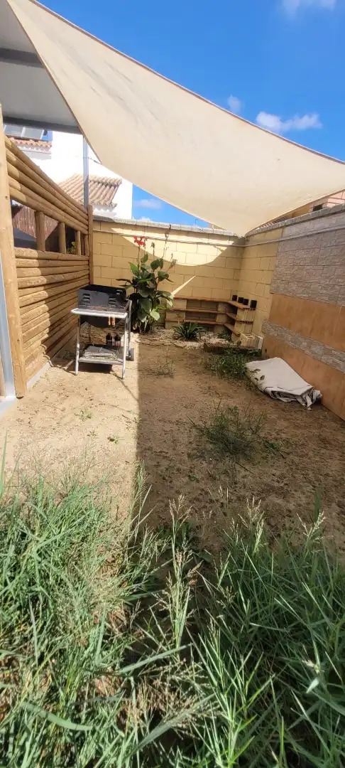 Jardí de Casa adosada en venda en Los Barrios amb Aire condicionat, Jardí privat i Terrassa