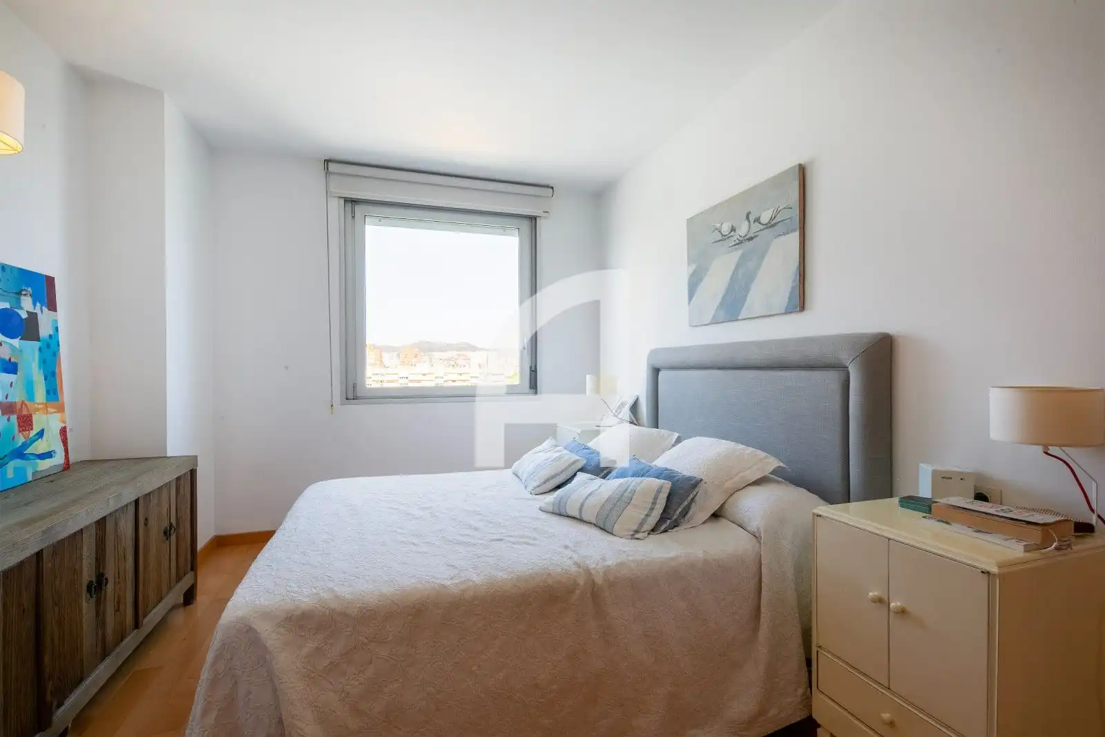 Schlafzimmer von Dachboden zum Verkauf in Sant Adrià de Besòs mit Klimaanlage, Heizung und Parkett