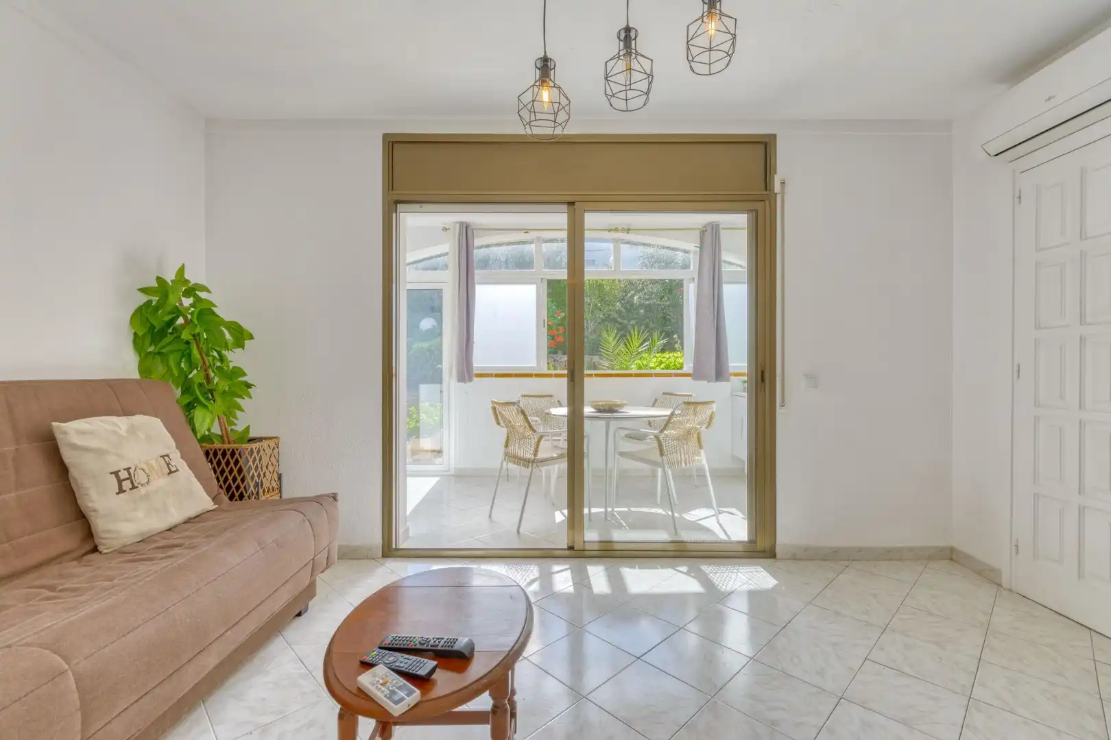 Sala d'estar de Planta baixa en venda en Almadrava - Canyelles - Puig-Rom