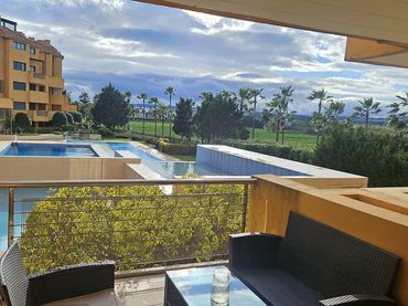 Mini appartamento con piscina in vendita a Puerto de Sotogrande - La Marina
