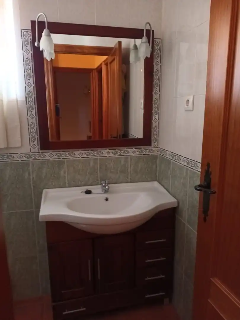 Bathroom of Houses for sale in Mengíbar  with Air Conditioner, Terrace and Storage room