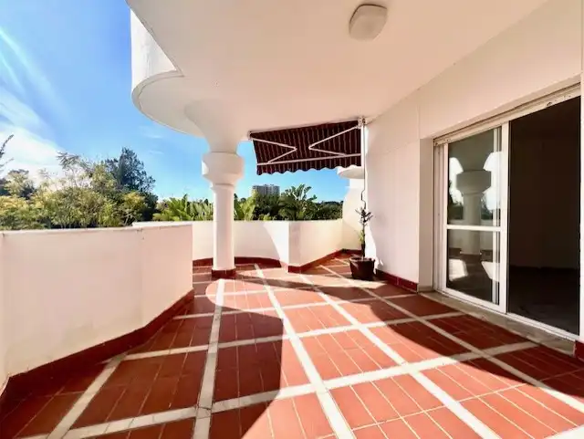 Terraza de Piso en venta en Marbella con Aire acondicionado, Jardín privado y Terraza