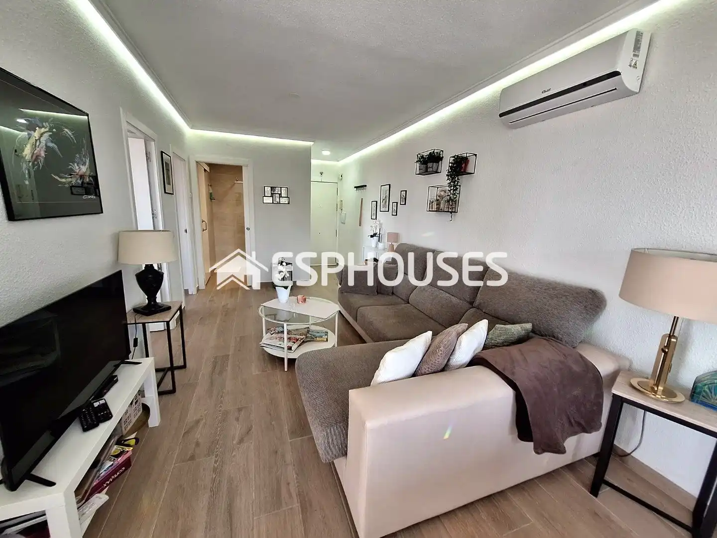 Sala d'estar de Apartament en venda en Rojales amb Aire condicionat, Terrassa i Moblat