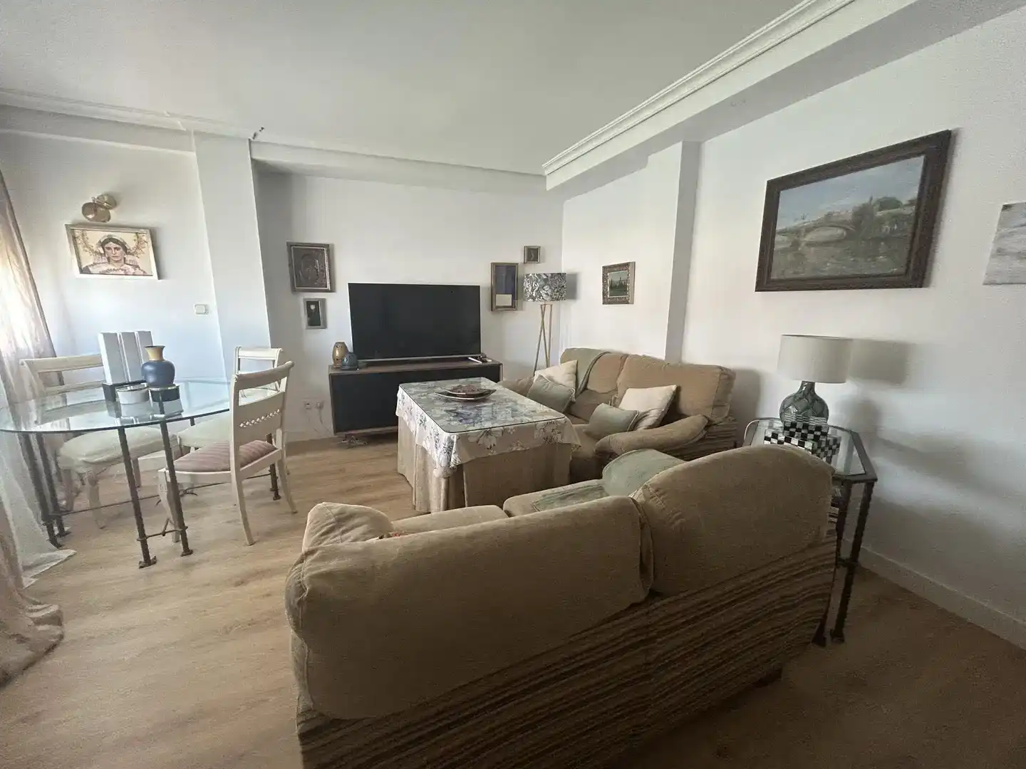 Wohnzimmer von Wohnung zur Miete in  Sevilla Capital mit Klimaanlage