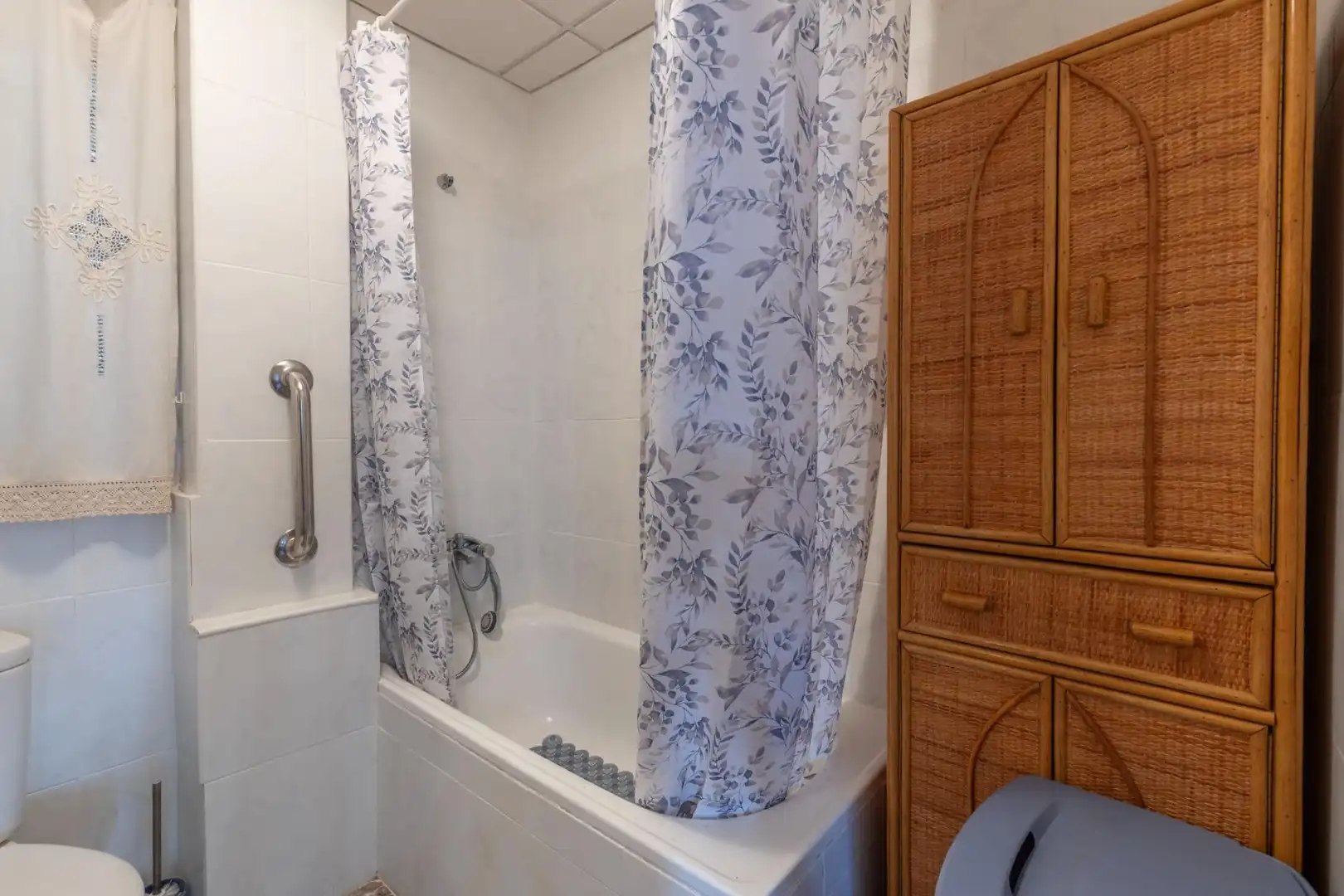 Baño de Finca rústica en venta en Cogollos de la Vega con Jardín privado y Piscina