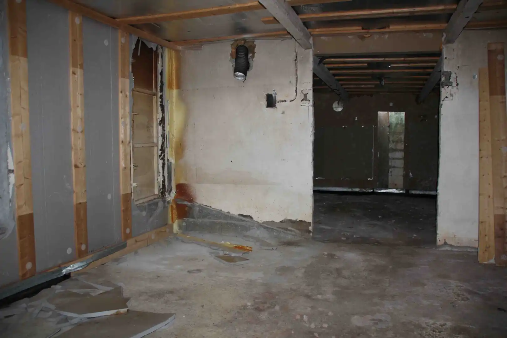 Nave industrial en venta en Brión