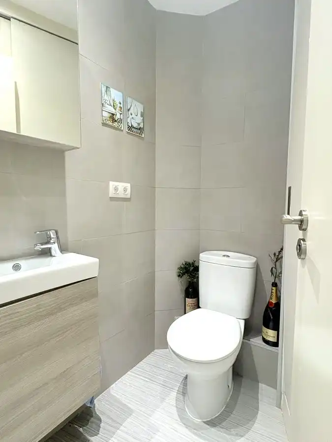 Bathroom of Ground floor for sale in Vilanova i la Geltrú  with Heating, Terrace and Oven