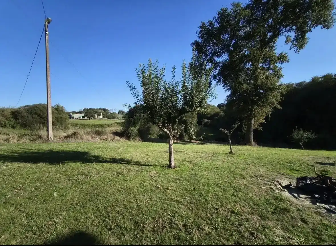 Finca rústica en venta en Mesía con Jardín privado, Parquet y Amueblado