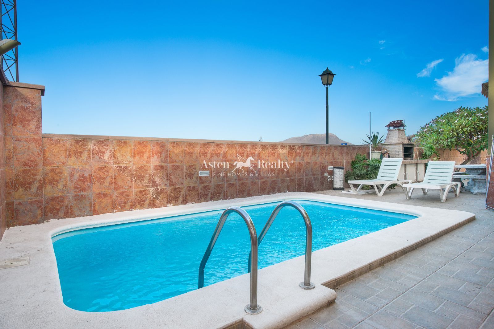 Exterior view of House or chalet for sale in Arona  with Air Conditioner, Private garden and Terrace