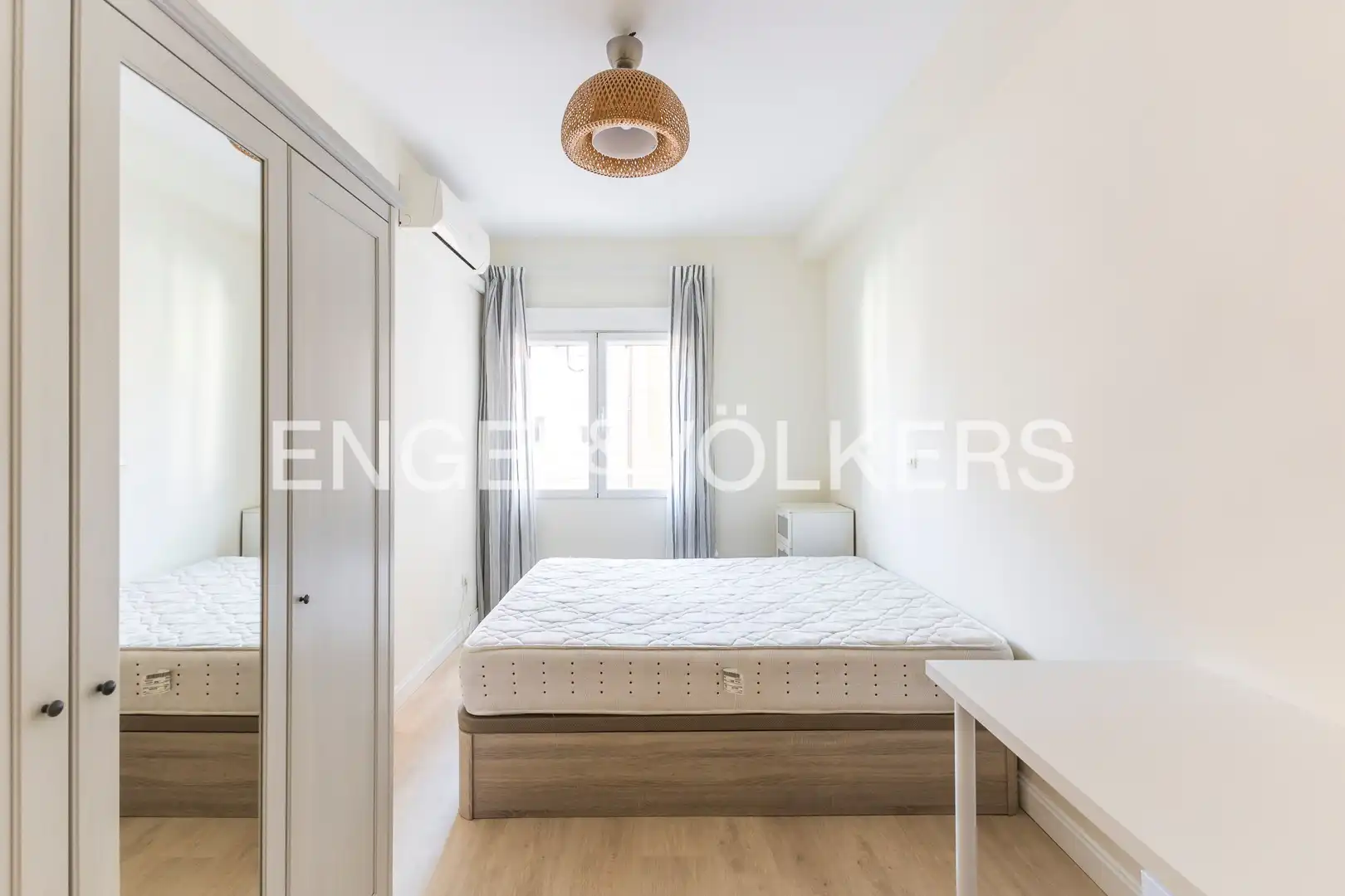 Habitación de Piso de alquiler en Madrid con Aire acondicionado y Calefacción