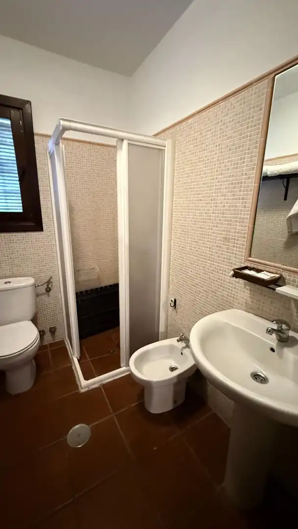 Badezimmer von Gebäude zum Verkauf in Almonaster la Real, Huelva
