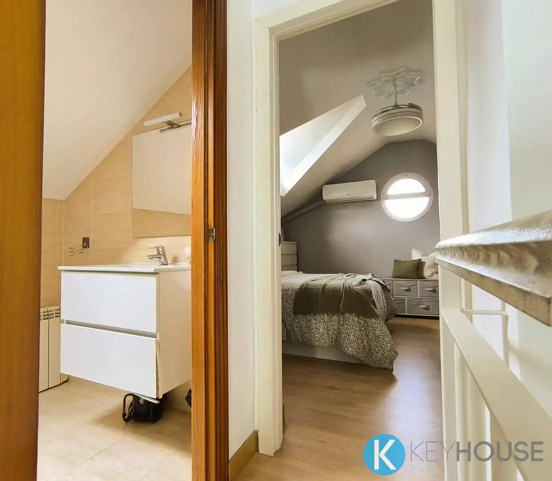 Baño de Casa adosada en venta en Villalbilla con Aire acondicionado, Calefacción y Jardín privado