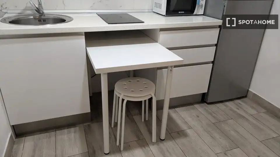Cocina de Piso de alquiler en Madrid con Aire acondicionado, Calefacción y Amueblado