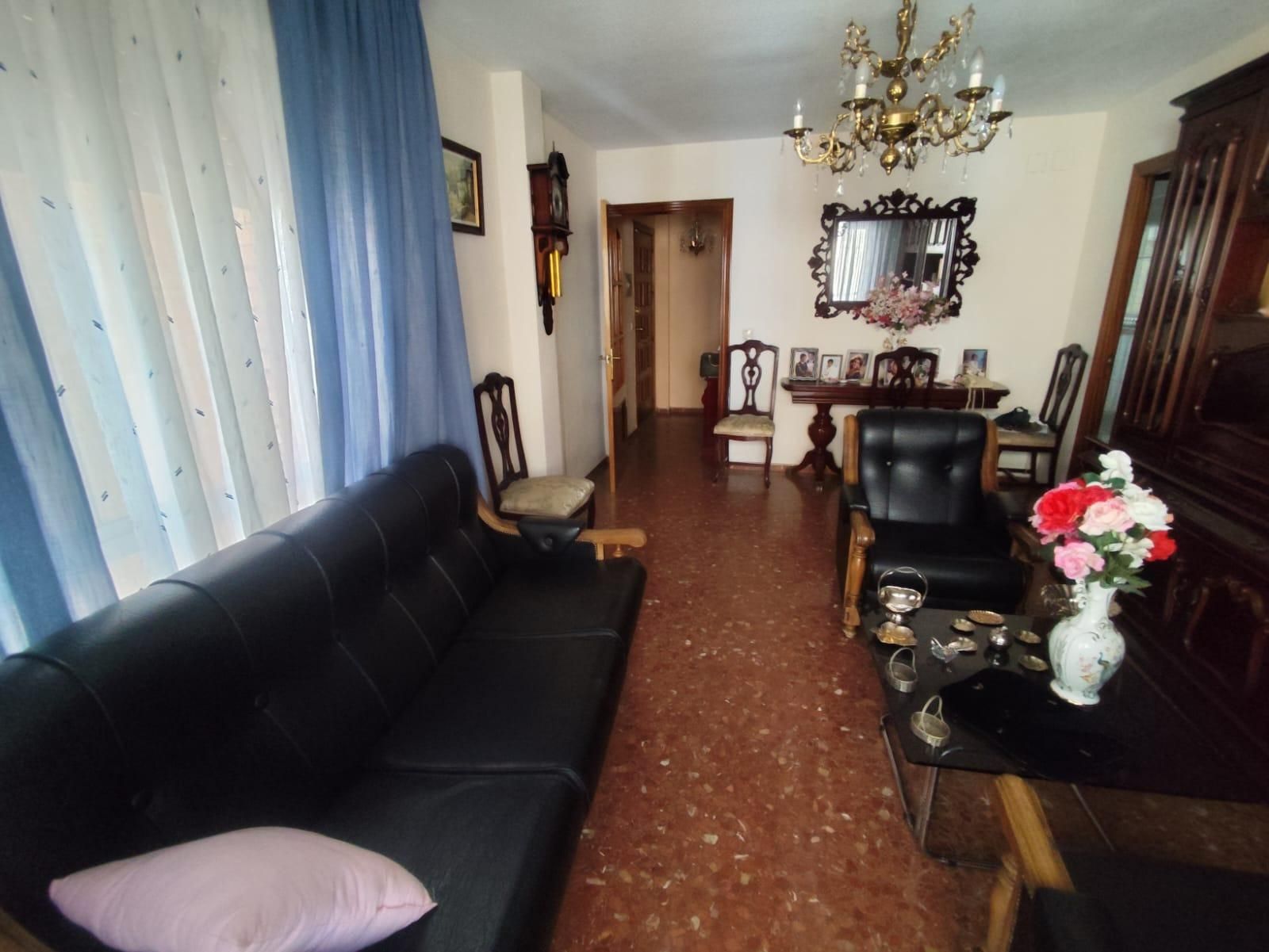 Sala d'estar de Pis en venda en  Córdoba Capital amb Aire condicionat, Calefacció i Terrassa