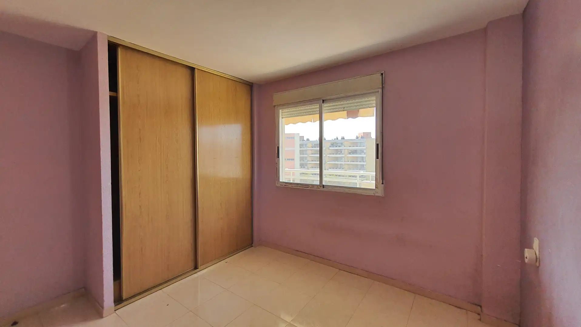 Dormitori de Apartament en venda en Vila-seca amb Terrassa i Piscina comunitària