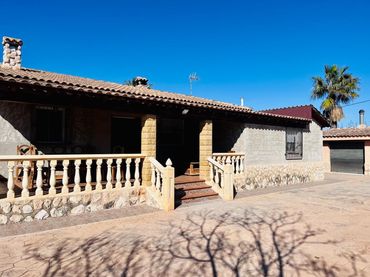 Detached house with pool for sale in Polígono PL POLIGONO 20 42 Polígono 20 Parcela 42 TOLOMO.