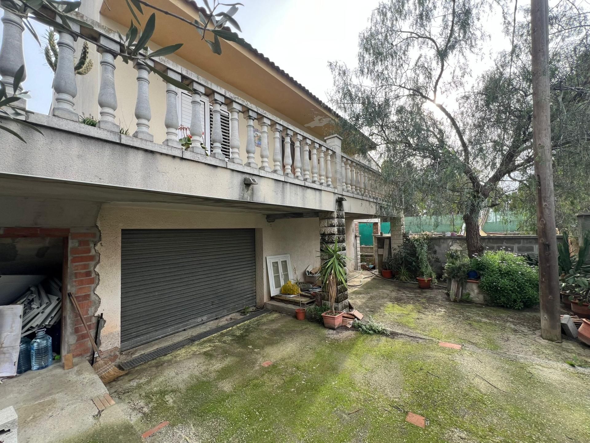 Exterior view of Country house for sale in Vilanova i la Geltrú  with Private garden, Terrace and Storage room