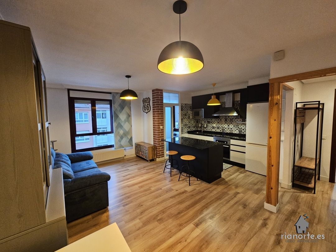 Küche von Wohnung miete in Corvera de Asturias mit Heizung, Abstellraum und Haustiere erlaubt