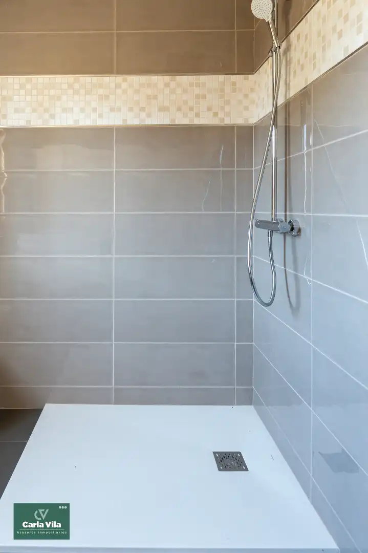 Bathroom of Houses for sale in Lugo  with Heating, Private garden and Parquet flooring