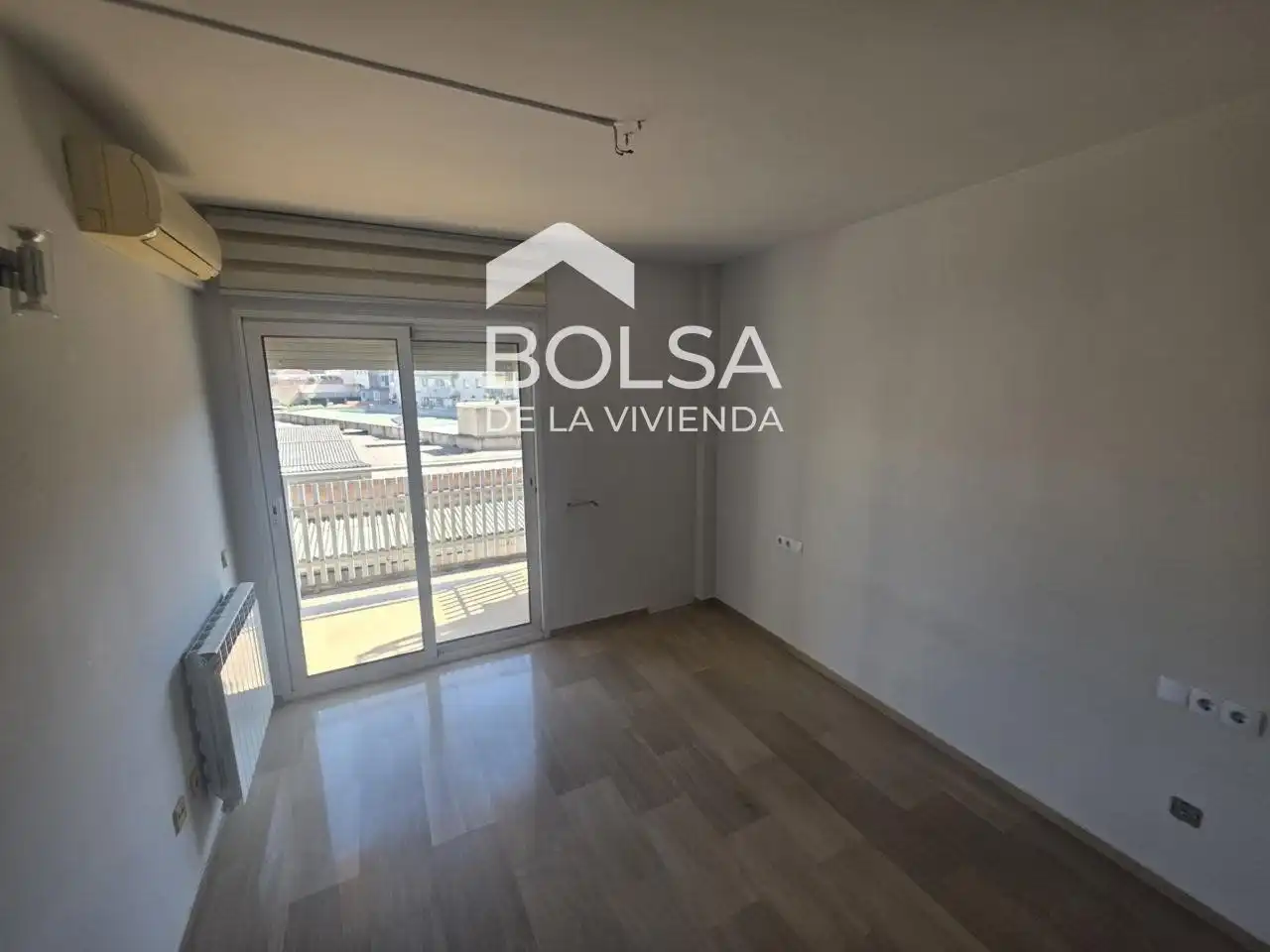 Dormitori de Pis en venda en Manresa amb Aire condicionat, Calefacció i Terrassa