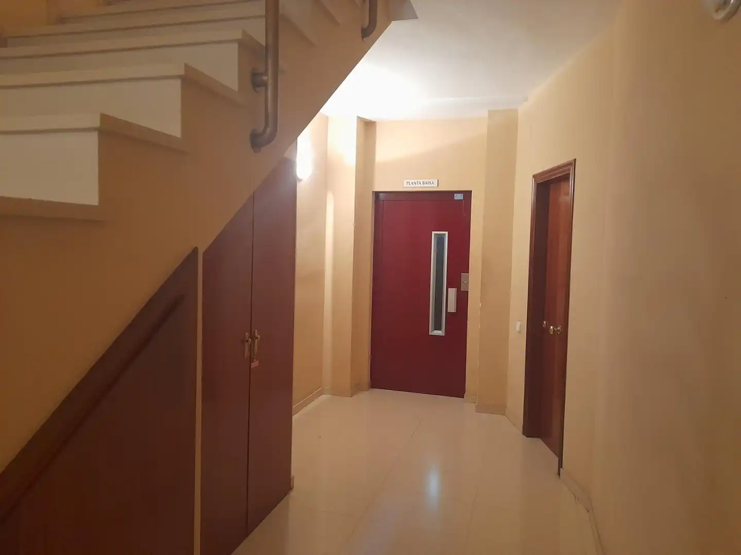Büro zum Verkauf in Móra d'Ebre mit Terrasse