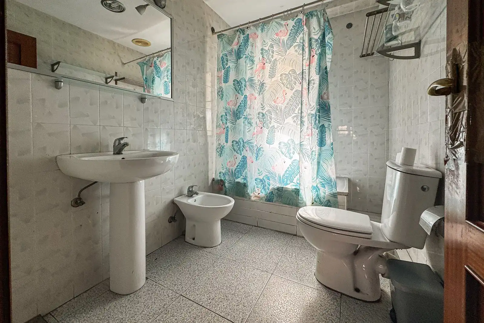 Baño de Piso en venta en Almería con Terraza y Trastero