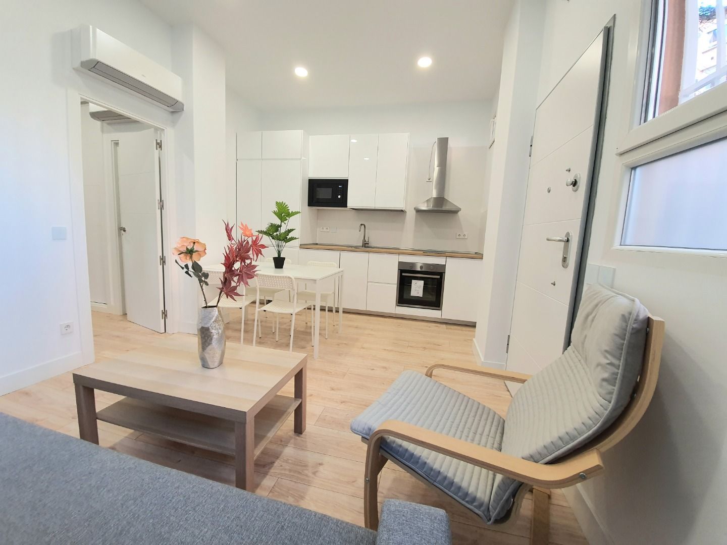 Flat to rent in Calle Zújar, Comillas, Carabanchel,  Madrid Capital