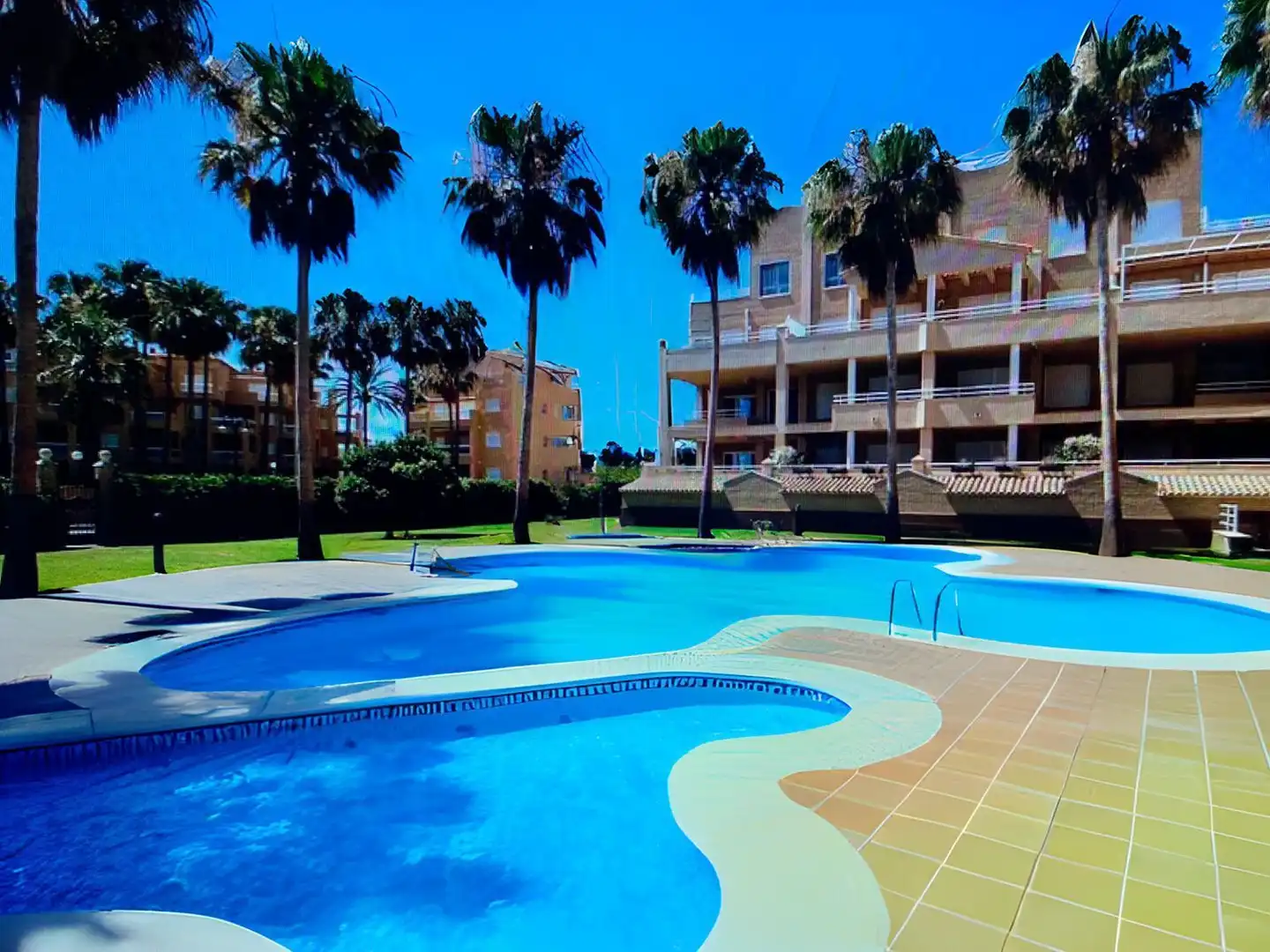 Piscina de Piso en venta en Dénia con Aire acondicionado, Calefacción y Trastero
