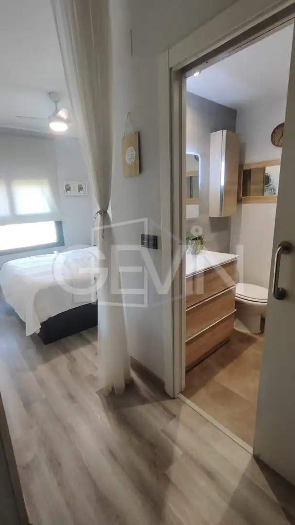Habitación de Piso en venta en Santa Perpètua de Mogoda con Calefacción, Trastero y Balcón