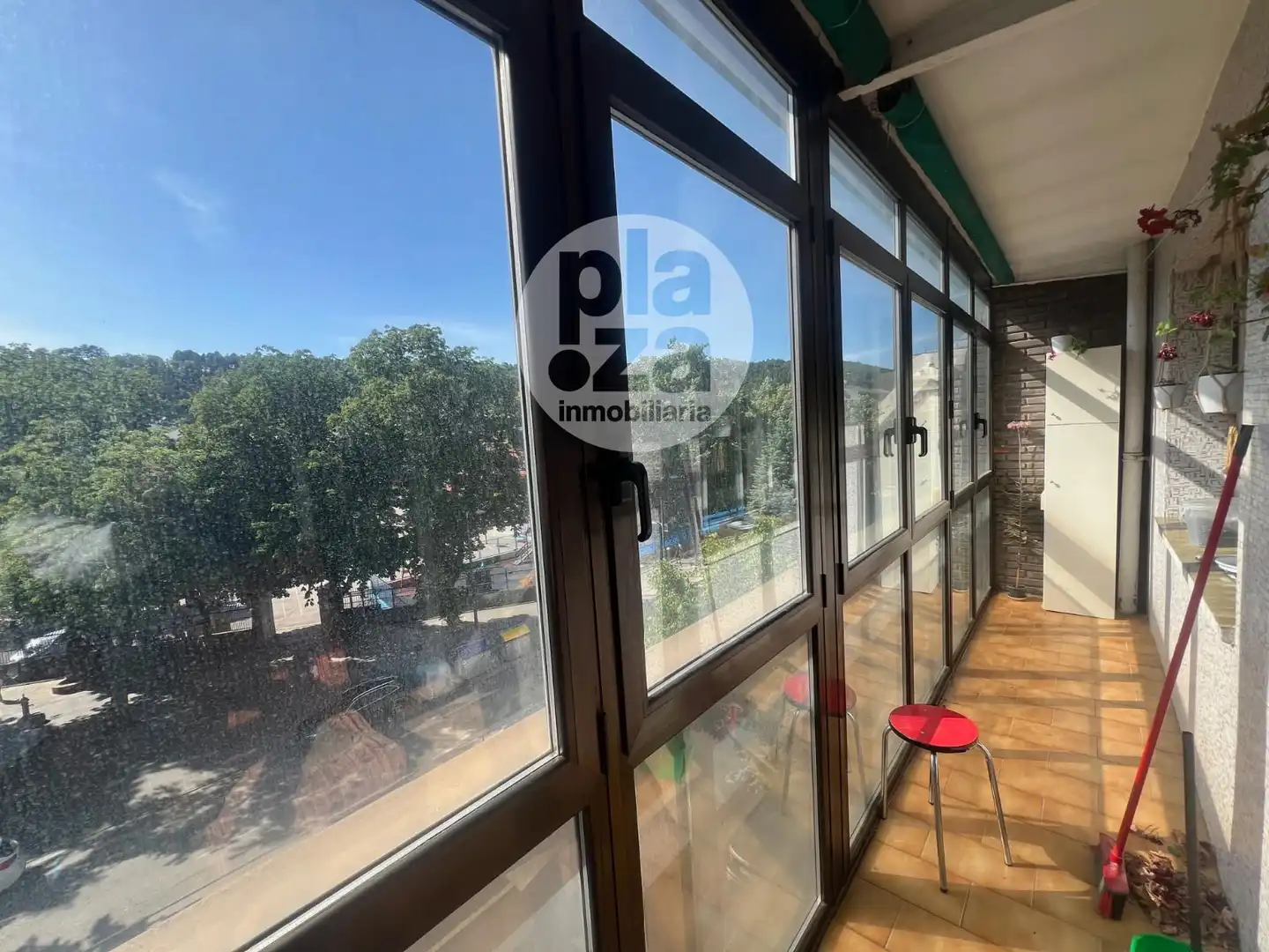 Vista exterior de Piso en venta en Burgos con Terraza y Trastero