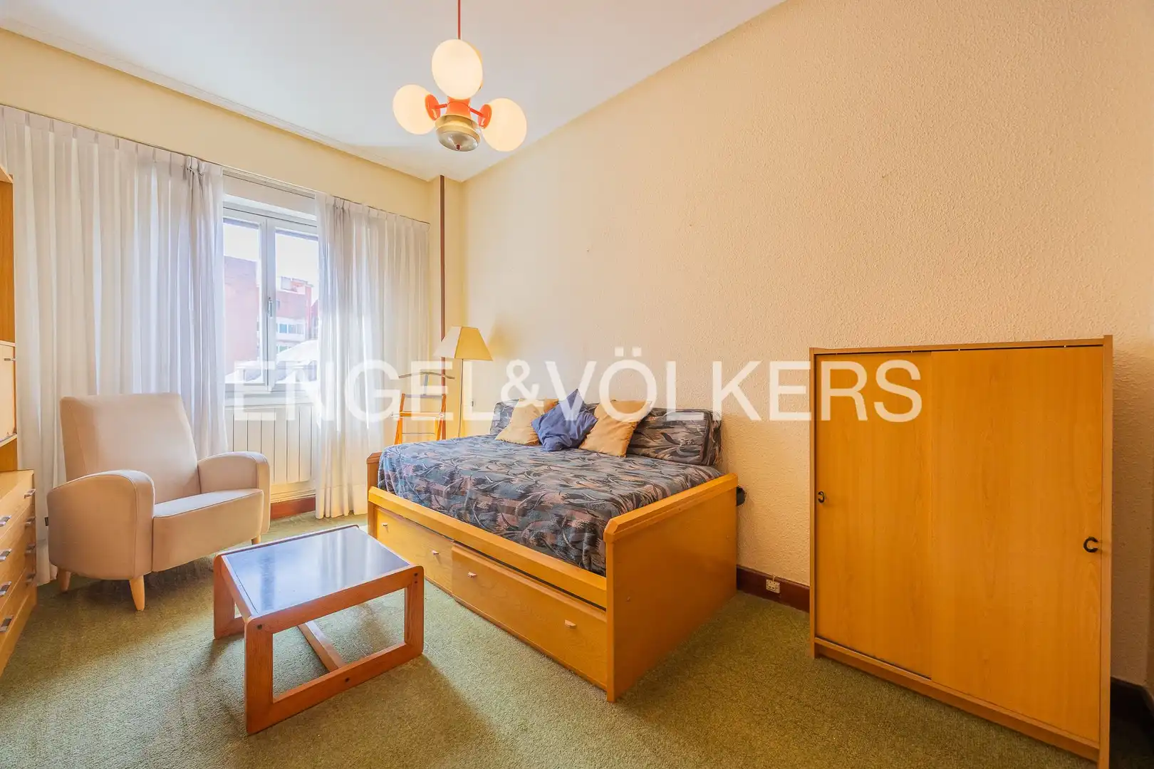 Schlafzimmer von Wohnung zum Verkauf in Bilbao  mit Heizung und Balkon